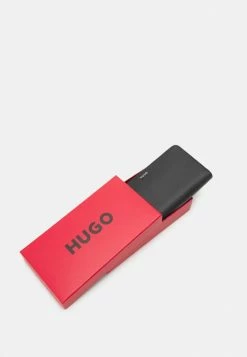 HUGO AMELIA ZIPAROUND - Wallet - Black -HUGO Shop 0631d8fe2da040caae52348afbe471ff