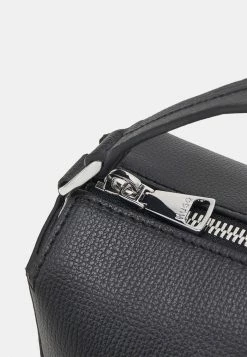 HUGO AMELIA SHOULDER BAG - Handbag - Black 9 HUGO AMELIA SHOULDER BAG - Handbag - Black -HUGO Shop 0cc096e1bc714188a1fd5b526673deb3
