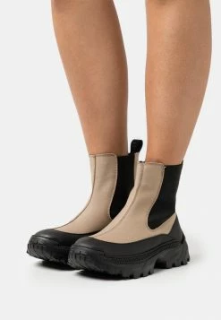 HUGO JACE CHELSEA - Platform Ankle Boots - Dark Beige