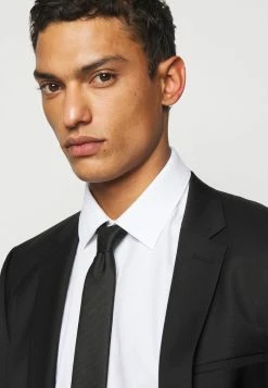 HUGO ARTI HESTEN - Suit - Black 15 HUGO ARTI HESTEN - Suit - Black -HUGO Shop 19f9aae5daa9458cbb1c51972eb3a381