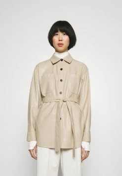 HUGO AMITASA - Short Coat - Light Beige