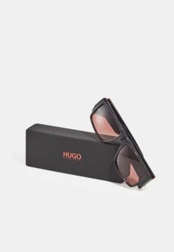 HUGO Sunglasses - Black 8 HUGO Sunglasses - Black -HUGO Shop 2b77438cd99343229083fe4c1bbccb1e