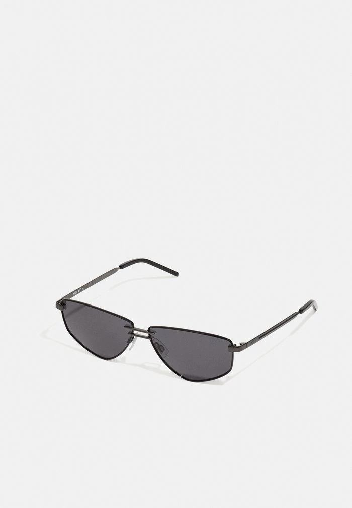 HUGO Sunglasses - Black 1 HUGO Sunglasses - Black