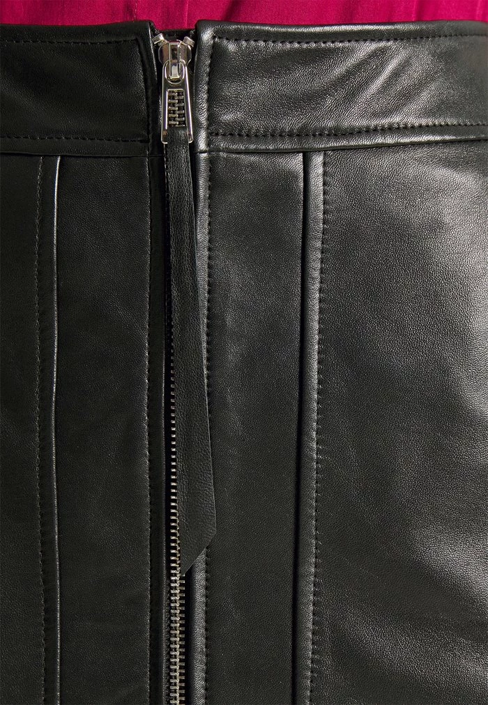 HUGO LURELA - Leather Skirt - Black 6 HUGO LURELA - Leather Skirt - Black - Image 6