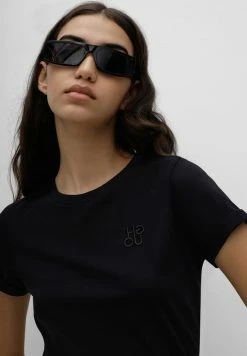 HUGO Basic T-shirt - Black -HUGO Shop 6ae38bb017404546881d4ad567b395fe