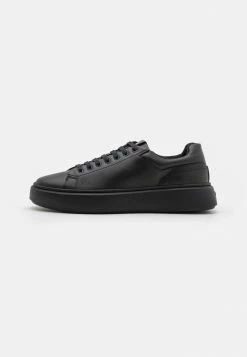 HUGO ALLEN - Trainers - Black