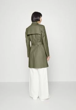 HUGO MAKARAS - Trenchcoat - Khaki 9 HUGO MAKARAS - Trenchcoat - Khaki -HUGO Shop 842aa6cad83e4b6daf1d7534fe1586be