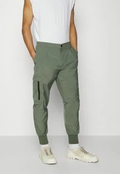 HUGO Cargo Trousers - Dark Beige