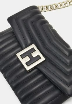 HUGO JODIE - Clutch - Black -HUGO Shop ae9830f6ff07459997a2f9508560da80