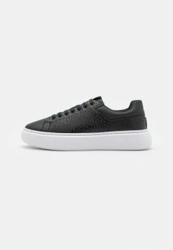 HUGO ALLEN - Trainers - Black