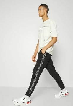 HUGO DAKY - Tracksuit Bottoms - Black 9 HUGO DAKY - Tracksuit Bottoms - Black -HUGO Shop e473f05d238643e9ba0784eaba3b93cc