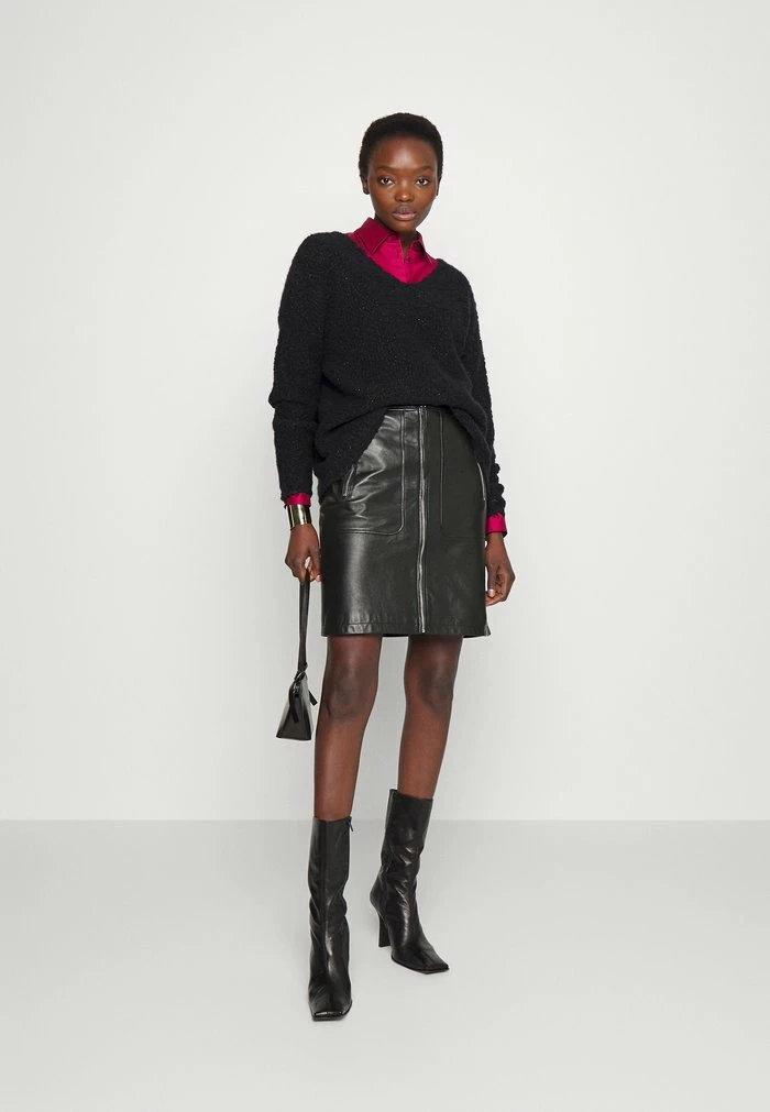 HUGO LURELA - Leather Skirt - Black 2 HUGO LURELA - Leather Skirt - Black - Image 2