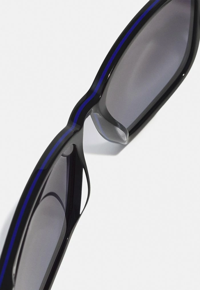 HUGO Sunglasses - Black 5 HUGO Sunglasses - Black - Image 5